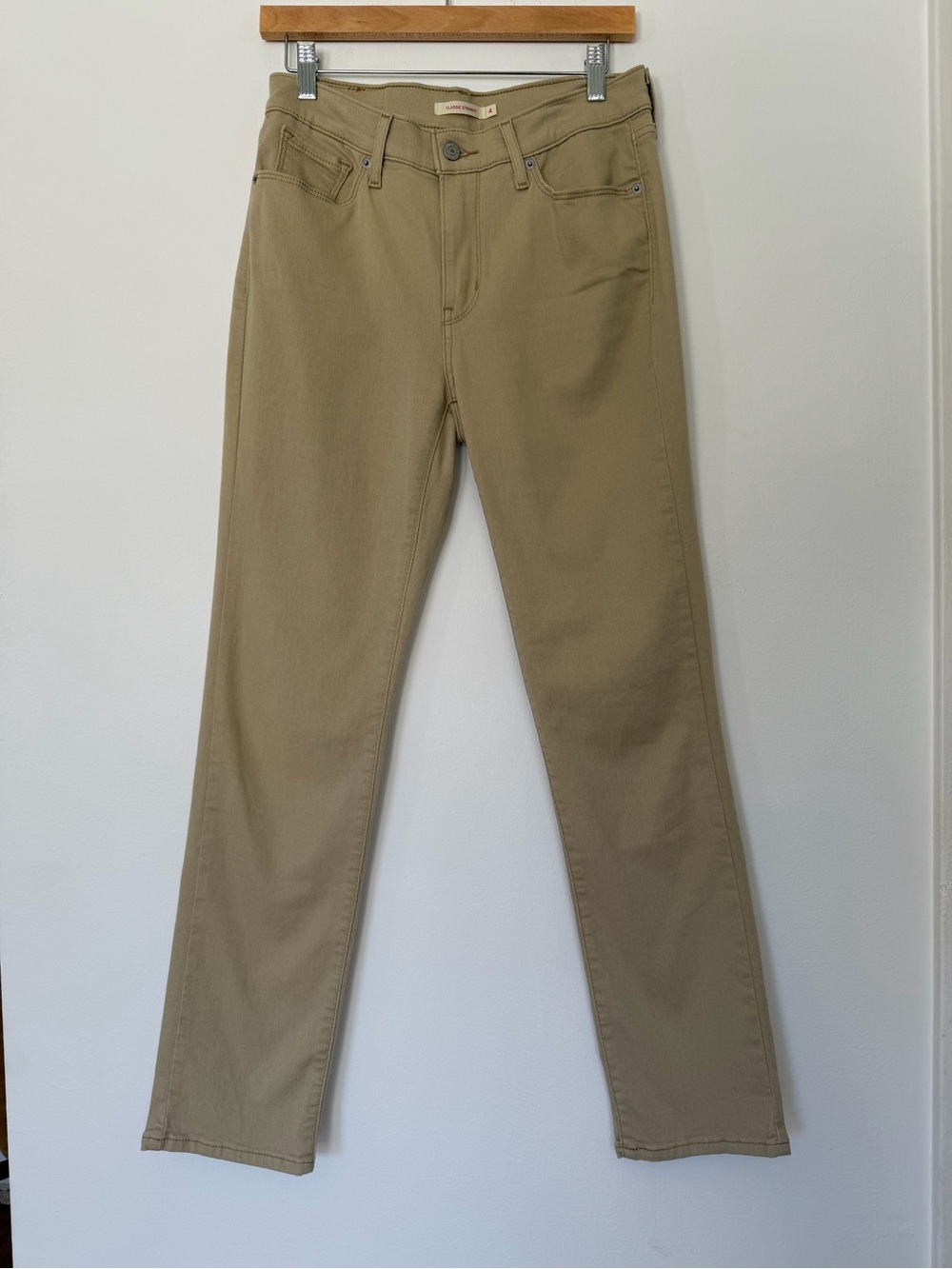 Levi's Women’s Classic Straight Leg
